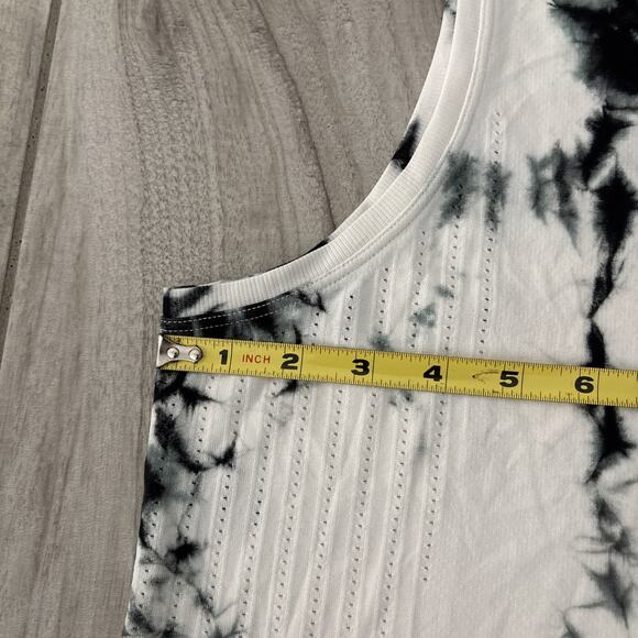 Lululemon Train to Be Tank Shibori Black Coal Tie Dye Seamless Sz 8 Pullover - Picture 4 of 9